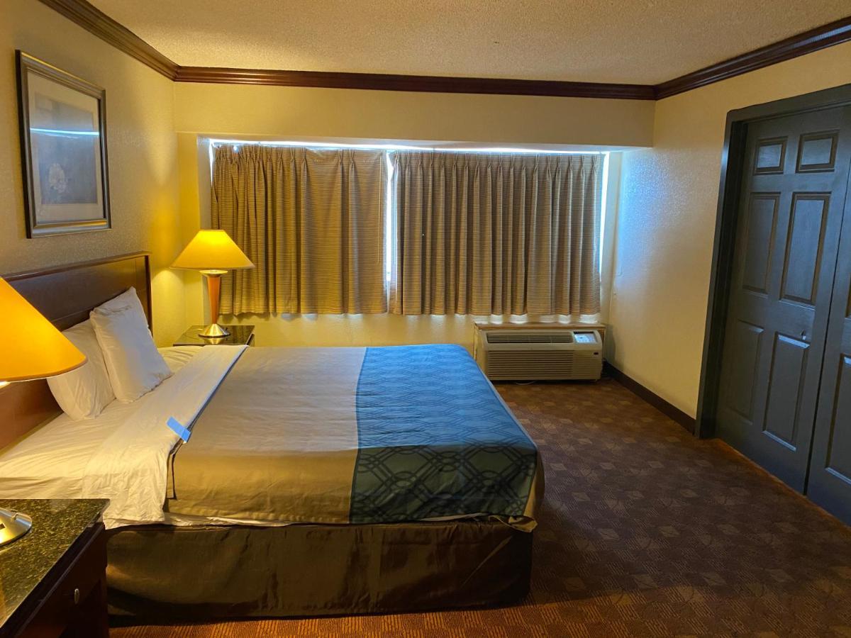 Rodeway Inn Sandston Szoba fotó
