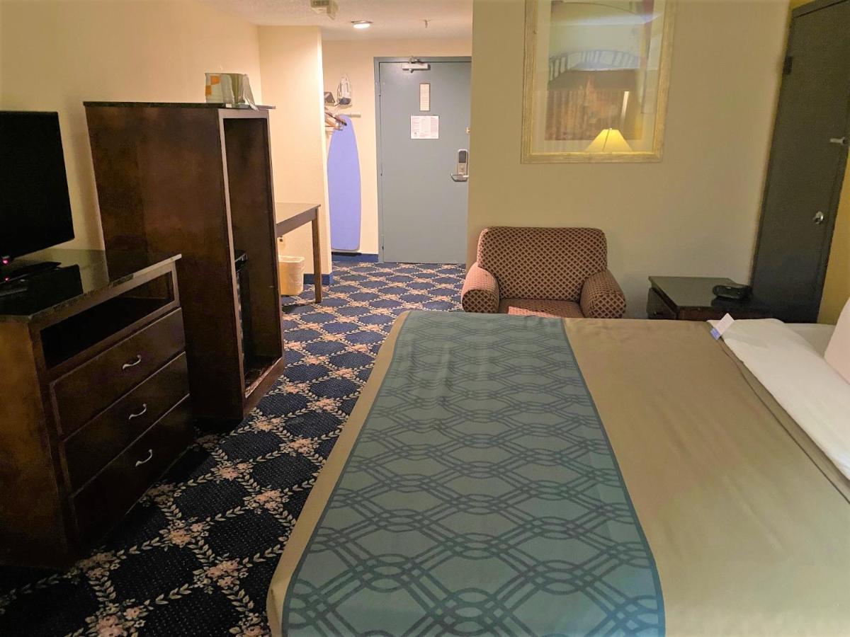 Rodeway Inn Sandston Szoba fotó