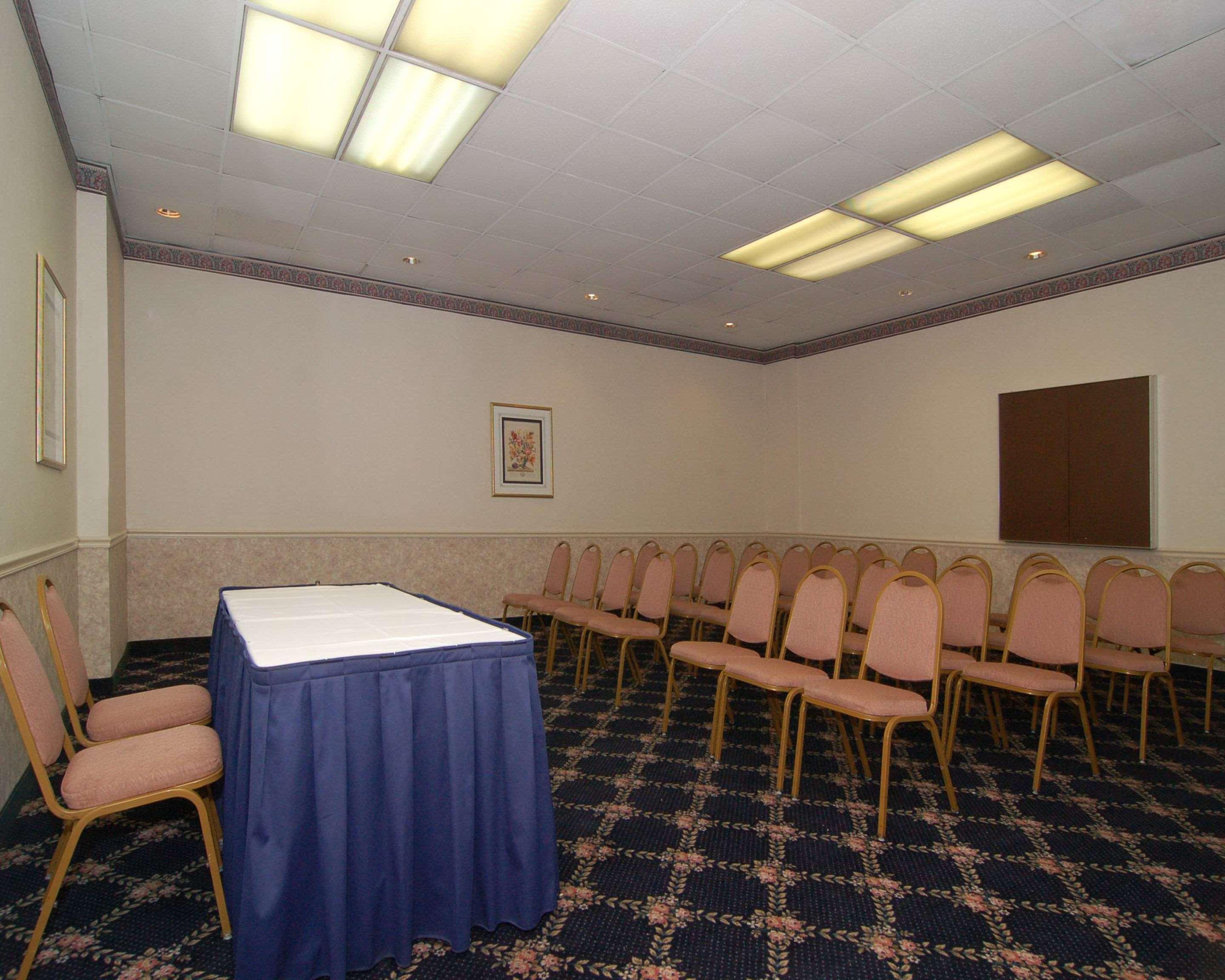 Rodeway Inn Sandston Kültér fotó