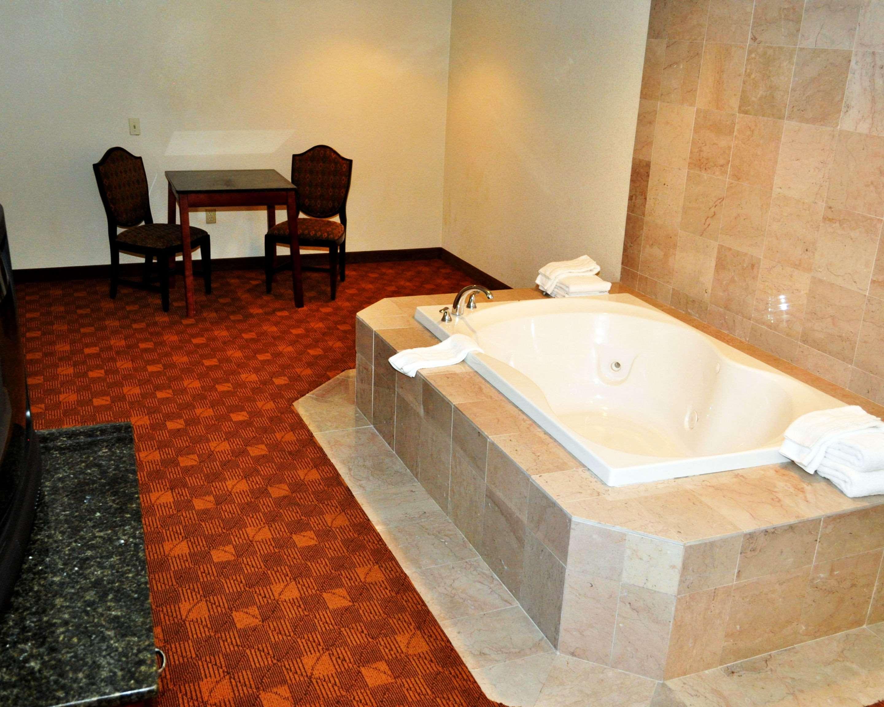 Rodeway Inn Sandston Kültér fotó