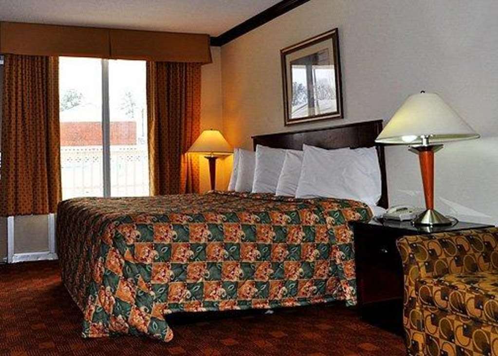 Rodeway Inn Sandston Szoba fotó