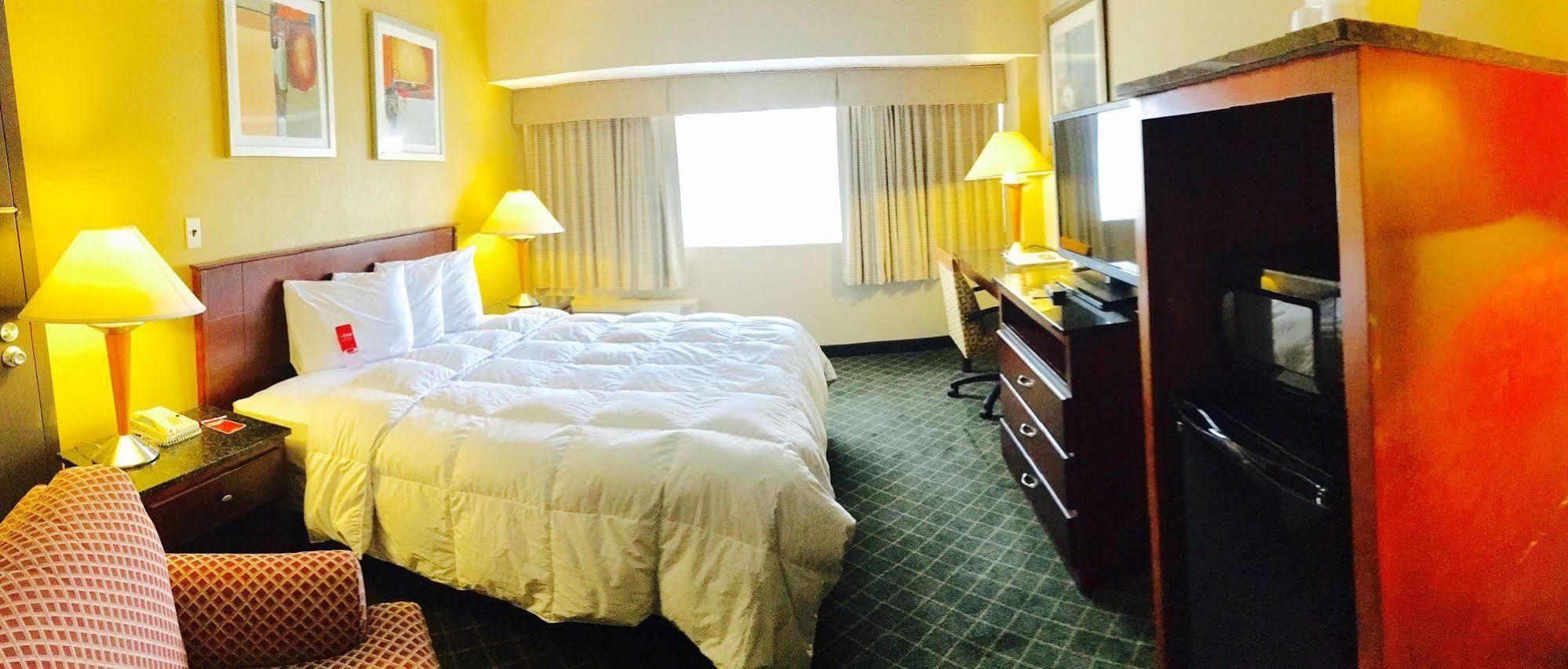 Rodeway Inn Sandston Kültér fotó